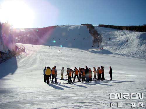 爱游戏- 爱游戏体育- AYX爱游戏体育官方网站高清动漫《开局地摊卖大力》第11集完整版全集免费在线中国大陆国产动漫) - 动漫 - 英雄影院