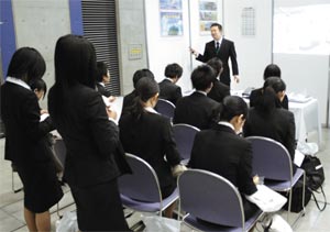 日本就业形势堪忧 中国留学生有焦躁感