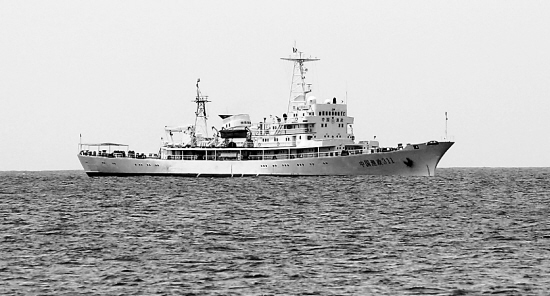 中国渔政311船抵达西沙永兴岛
