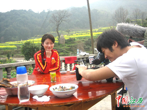 央视科教频道赴江西拍摄旅游宣传片(组图)