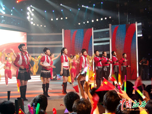 2009中国红歌会启动五一“有你好看”(图)