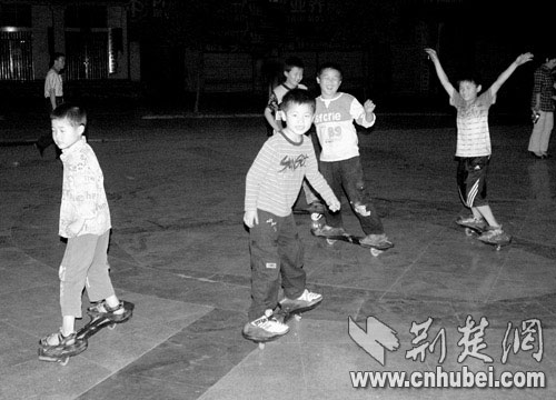 近三个月因玩滑板受伤儿童增多 鄂州市医院接