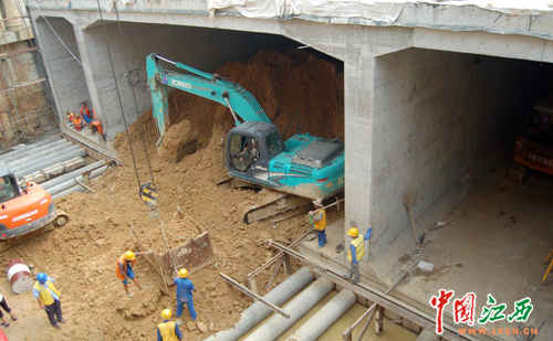 南昌洛阳路隧道框架桥工程进入贯通施工阶段(图)