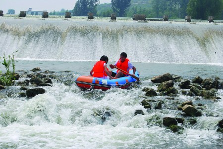 感受河水落差刺激 尽享湖中无边风月 大汶河漂