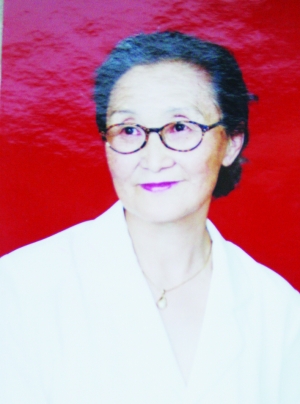 格日乐:第一代蒙汉双语专业演员