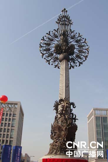 百鸟朝凤雕塑成为杭州大城北标志性建筑