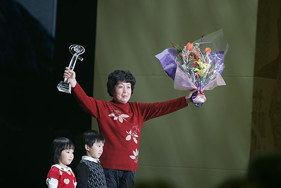 2009年度感动中国人物评选颁奖词(组图)