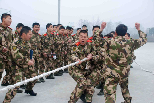 武警各部队组织丰富活动确保战士过好春节