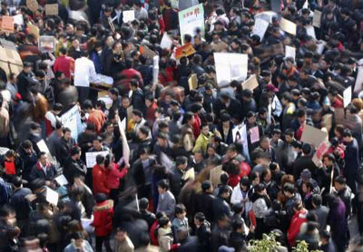 深圳节后缺工80万 天天招聘年龄学历要求放宽