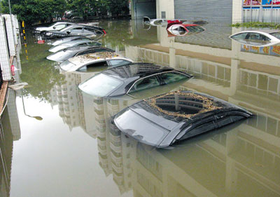 广州遭遇罕见大暴雨袭击 专家称与雨岛效应有