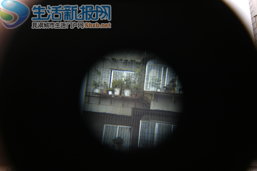 遭望远<em>镜偷窥</em>