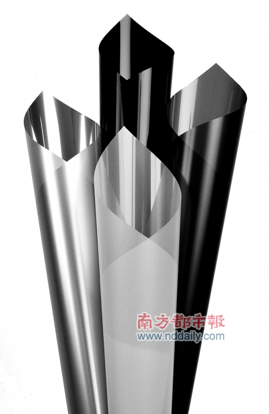 窗贴膜+颜色越深越隔热