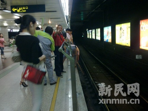 上海地铁乘客登车被夹身亡续:未成立专门调查
