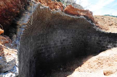 福州红庙岭修路挖出神秘建筑