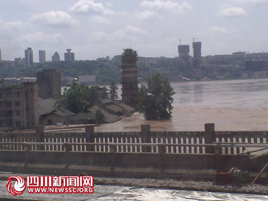 四川广安水位超警戒9米城北绝大部分区域被淹