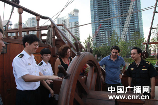 上海海事局与西班牙政府驻世博代表交流经验