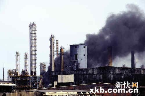 中石油抚顺石化厂区爆炸