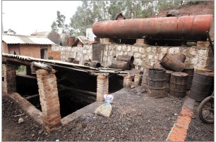 废机油加工成燃料油 高利润引无资质企业违法