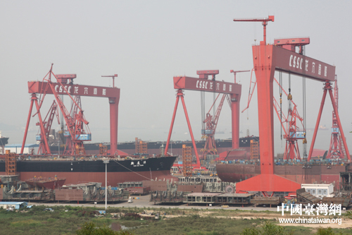 团一行参观采访了中国三大造船基地之一的广州南沙区中船龙穴造船基地