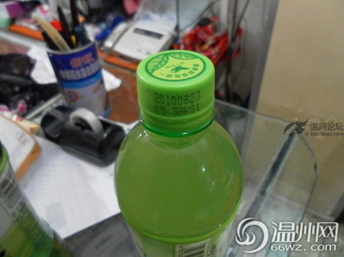 台湾统一绿茶变尿茶 代理商不承认生产有误