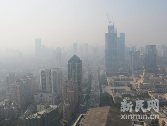 沪连续3日空气轻度污染 二氧化氮排放数值5年