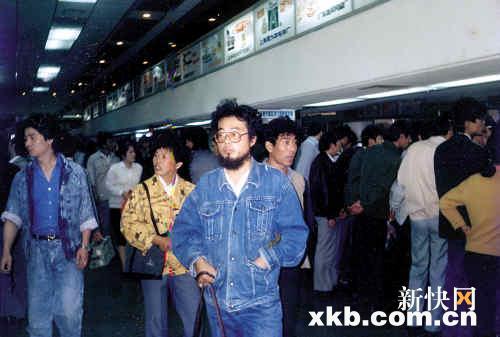 ����ɫ��ɽľ�����������ɰܽԡ����롱