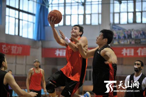 新疆飞虎队力争冠军 假期忙备战