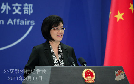 2011年5月17日，外交部发言人姜瑜主持例行记者会。