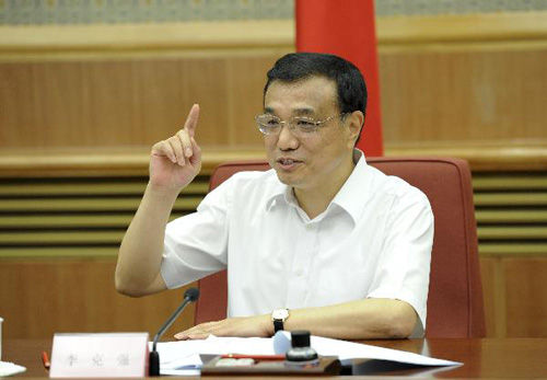  5月31日，中共中央政治局常委、国务院副总理、国务院深化医药卫生体制改革领导小组组长李克强主持召开国务院深化医药卫生体制改革领导小组第九次全体会议。新华社记者 谢环驰 摄