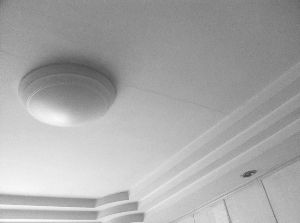 房顶现裂痕,工地打桩惹的祸?