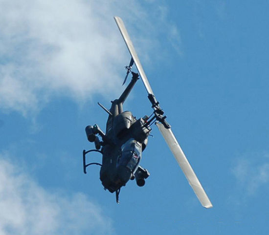 驾驶员操作不当 台军一架眼镜蛇直升机落地受