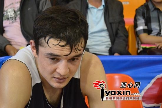 中国男篮的12人名单公布 新疆籍球员西热力江