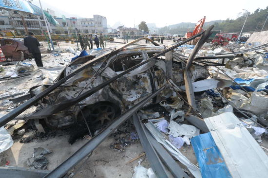 贵州福泉运炸药车辆爆炸已致8死300伤