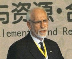 中国建筑要避免“四近四远”