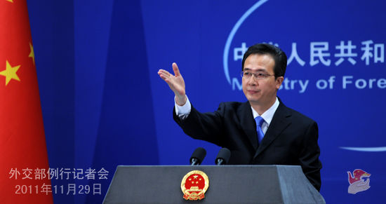 外交部发言人洪磊主持例行记者会