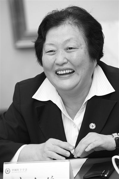 �й���ʮ�᳣ֻ�񸱻᳤�԰׸�