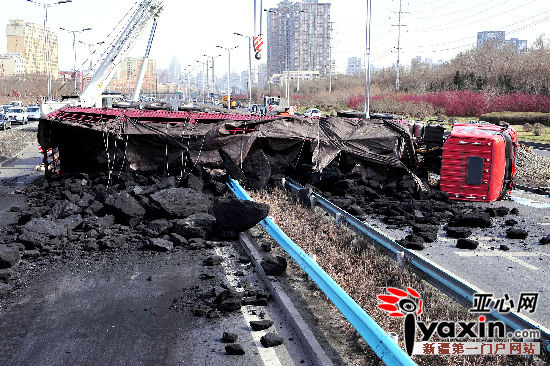 ��³ľ���̲·һ����ú����һ������������ײ�෭