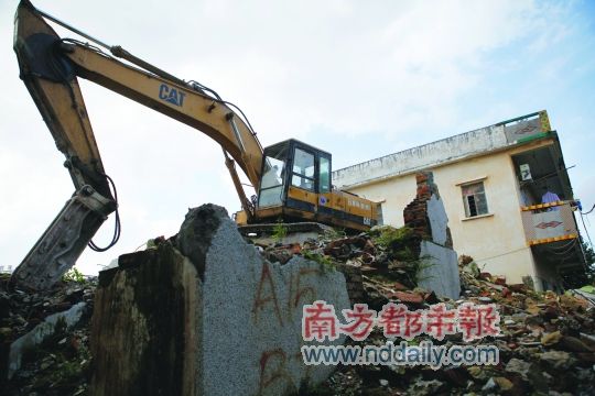 33户将分三批拆迁10户收到强拆通知