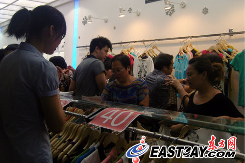 外贸企业出口精品展销会今天开幕市民可买“外贸货”