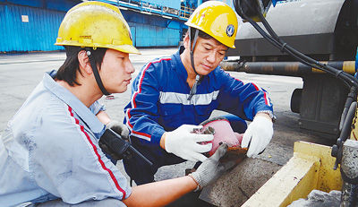 知识工人 蓝领先锋(十八大代表风采录)