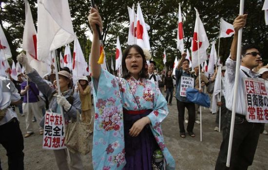 9月22日，随着中日两国就钓鱼岛争议升温，日本有右翼团体在今天发起大型反华示威。