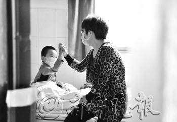 5��6������,��ׯ����ҽԺ��Ⱦ�����Ʋ�����,������Ժ��H7N9С���ߺ�ĸ������Ϸ�����������ߡ����޺硡�� 