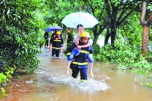 ���գ�ɳƺ�Ӵ�ѧ�ǣ�������Ա������ˮ��ס�����񱳵���ȫ�ش���