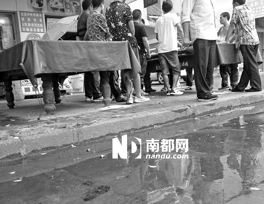 ���գ���ֶ�Ϫ·�����������µ�����̨�����Խ�����ǰ��������е�������ϵ�Ѫ����û�������ˢ����