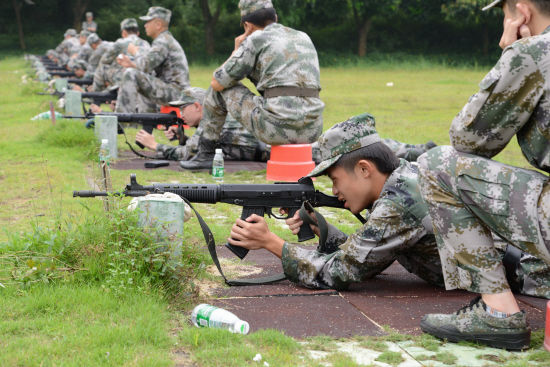 牛 特种作战学院集训"文武双全"