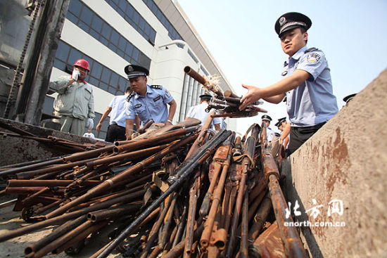 天津开展缉枪治爆专项行动 销毁非法枪爆物品