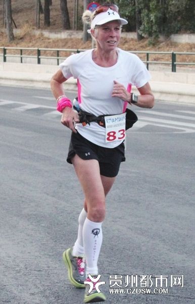 英国祖母挑战双程斯巴达松