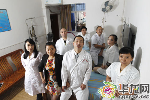 开店、教书、帮人…盲人老连真忙 充实自己快