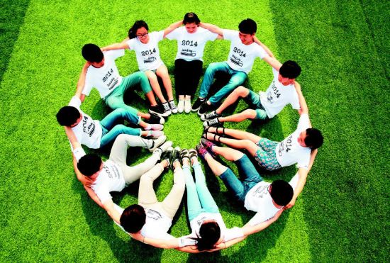 高考过后留念校园_新浪新闻