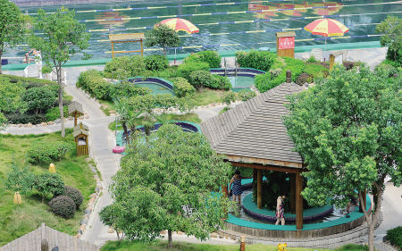 环境优雅的金太阳灰汤温泉山庄.